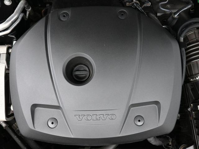 Photo of 2020 Onyx Black Metallic Volvo XC90