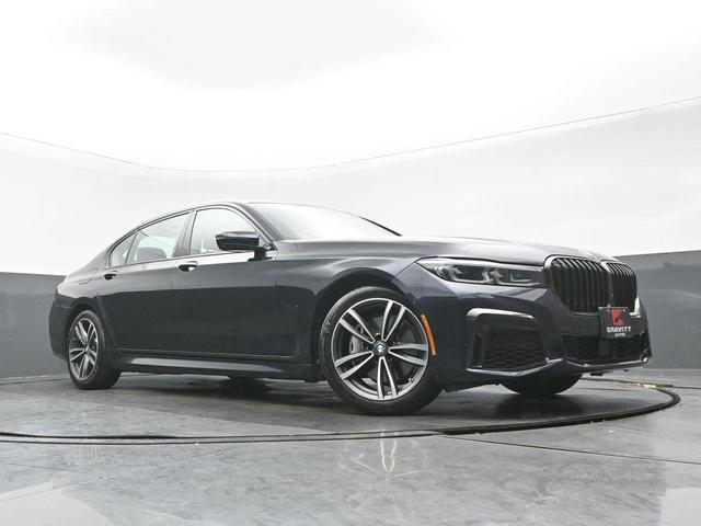 Photo of 2022 Carbon Black Metallic BMW 740