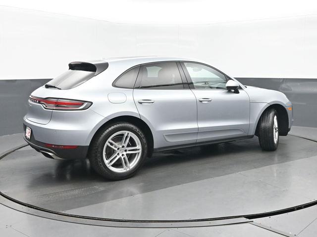 Photo of 2021 Dolomite Silver Metallic Porsche Macan