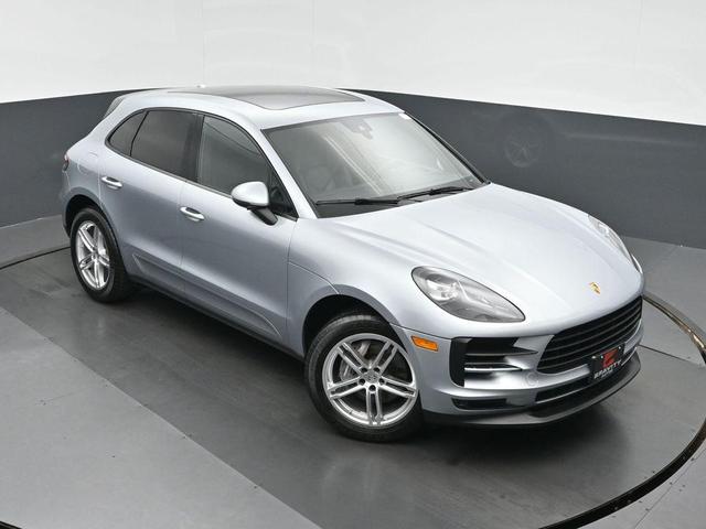 Photo of 2021 Dolomite Silver Metallic Porsche Macan