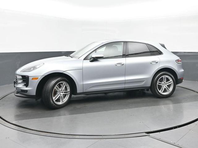 Photo of 2021 Dolomite Silver Metallic Porsche Macan