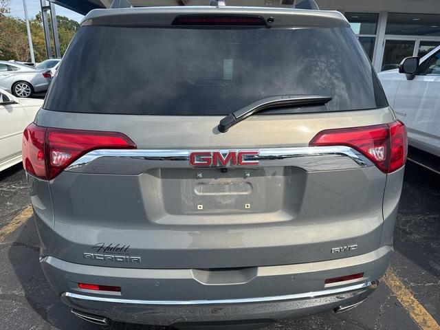 Photo of 2019 Pepperdust Metallic GMC Acadia