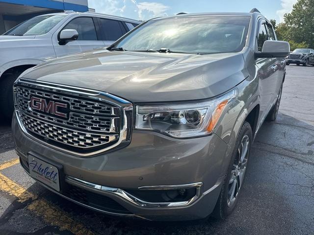Photo of 2019 Pepperdust Metallic GMC Acadia