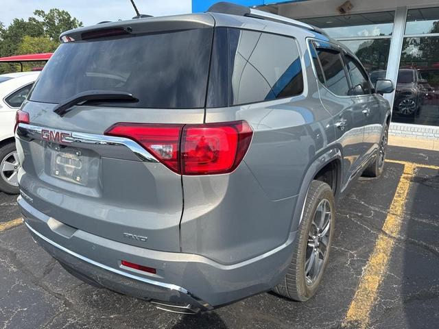 Photo of 2019 Pepperdust Metallic GMC Acadia