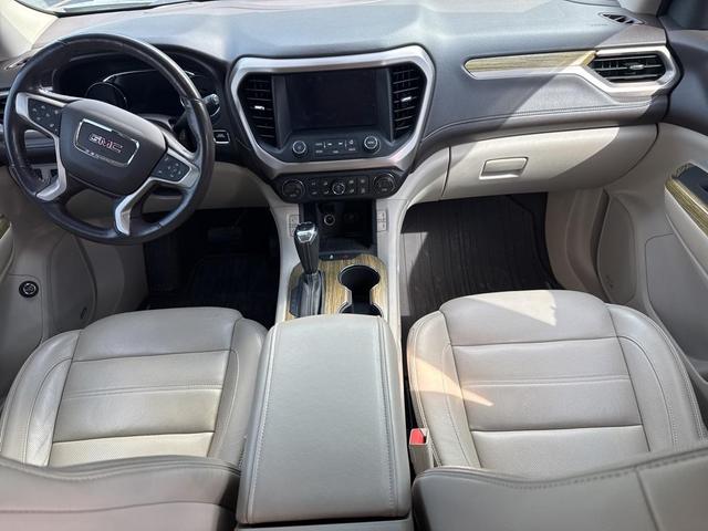 Photo of 2019 Pepperdust Metallic GMC Acadia