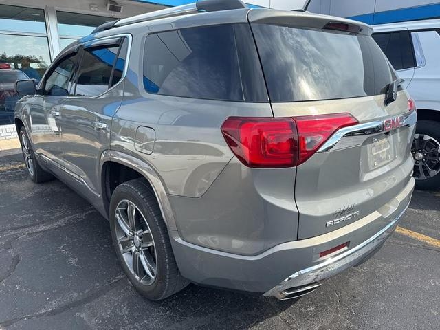 Photo of 2019 Pepperdust Metallic GMC Acadia