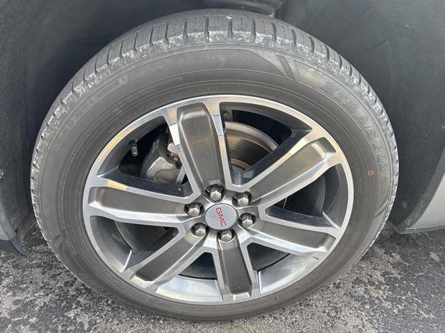 Photo of 2019 Pepperdust Metallic GMC Acadia
