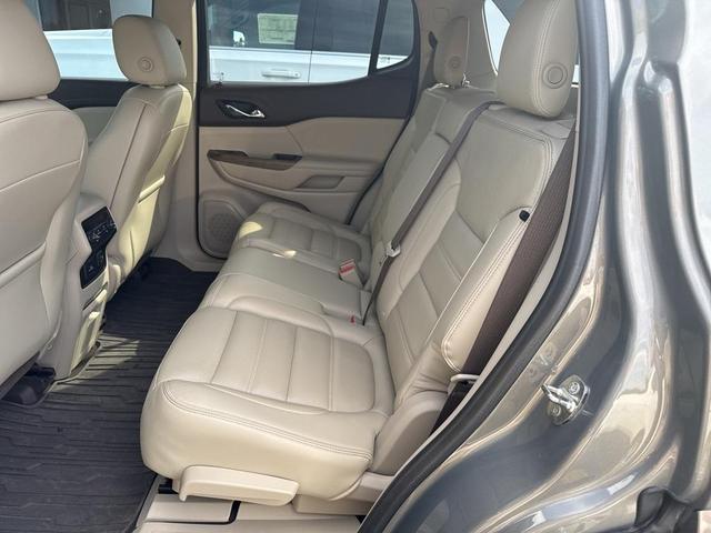 Photo of 2019 Pepperdust Metallic GMC Acadia