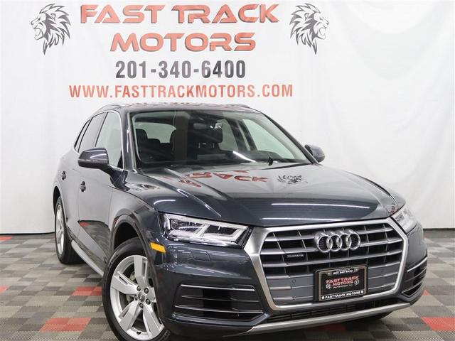 Photo of 2018 Manhattan Gray Metallic Audi Q5