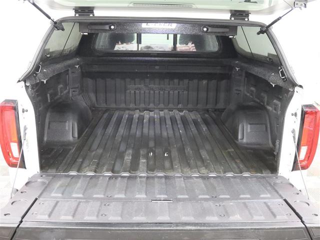 Photo of 2021 White Frost Tricoat GMC Sierra 1500