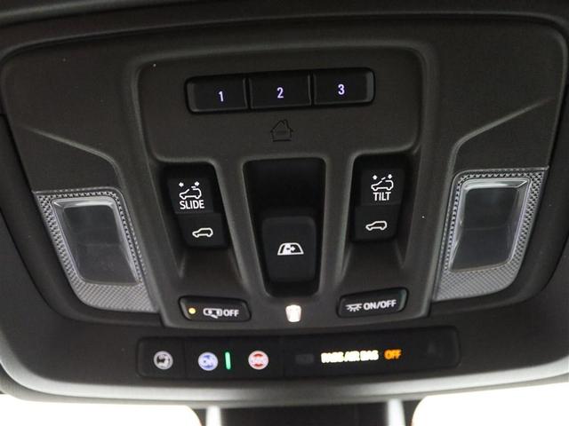 Photo of 2021 White Frost Tricoat GMC Sierra 1500