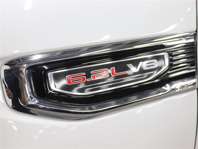 Photo of 2021 White Frost Tricoat GMC Sierra 1500
