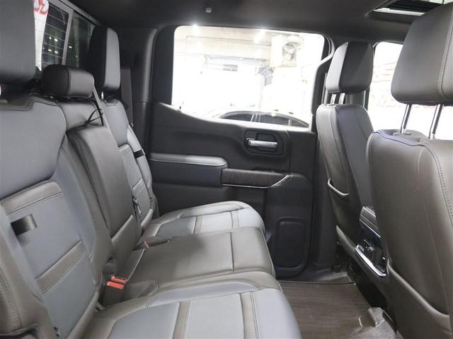 Photo of 2021 White Frost Tricoat GMC Sierra 1500