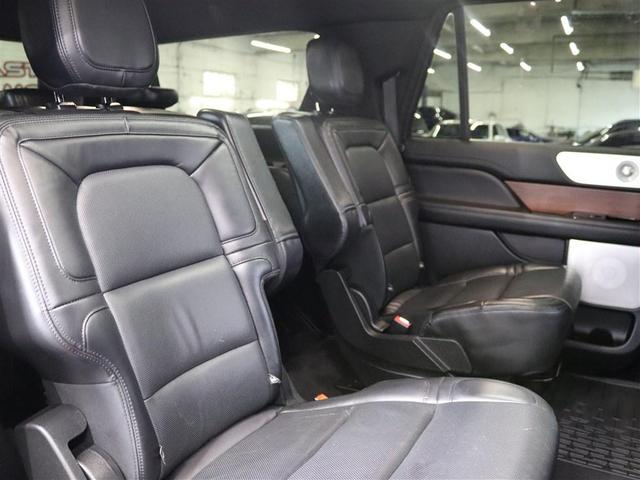 Photo of 2021 Infinite Black Lincoln Navigator