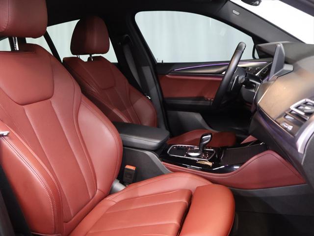 Photo of 2023 GRAY BMW X4