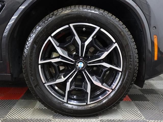 Photo of 2023 GRAY BMW X4
