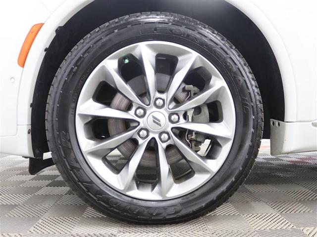Photo of 2021 WHITE Dodge Durango