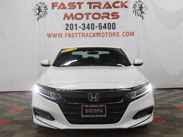 Photo of 2019 Platinum White Pearl Honda Accord