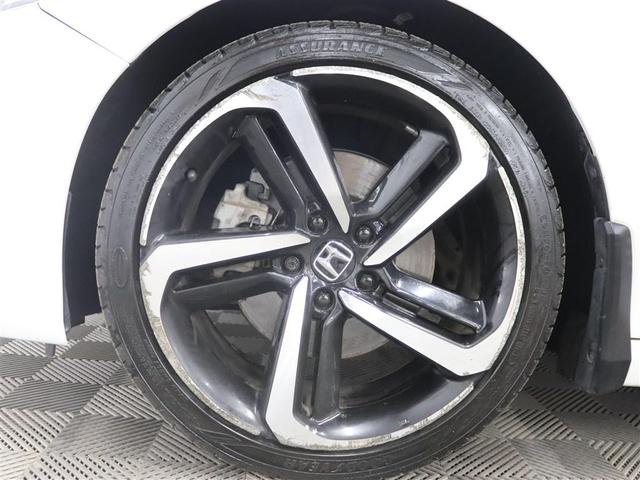 Photo of 2019 Platinum White Pearl Honda Accord