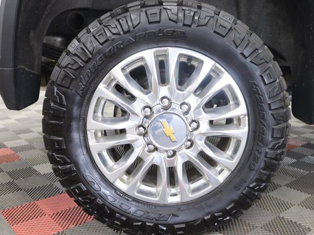 Photo of 2022 WHITE Chevrolet Silverado 2500