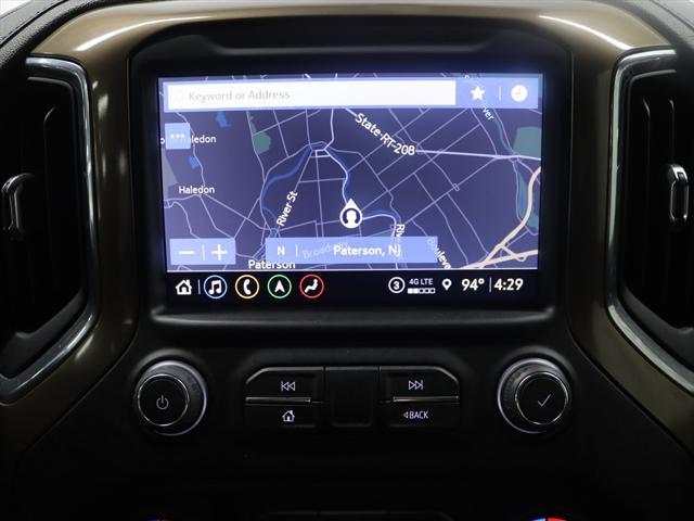 Photo of 2022 WHITE Chevrolet Silverado 2500