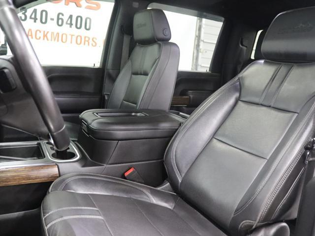 Photo of 2022 WHITE Chevrolet Silverado 2500