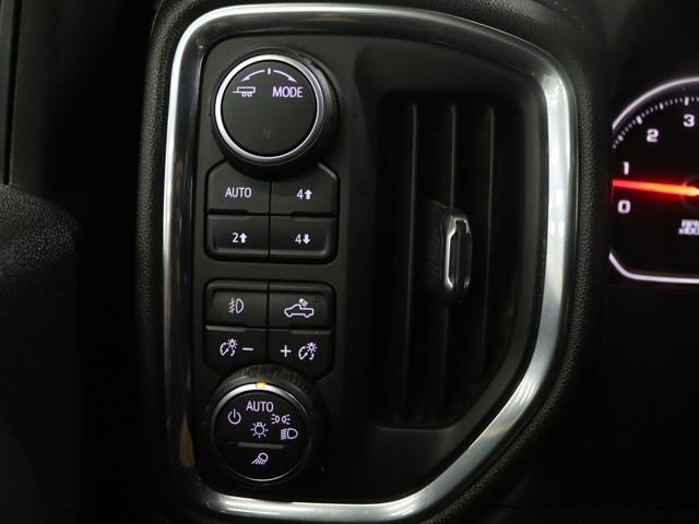 Photo of 2022 WHITE Chevrolet Silverado 2500