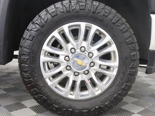 Photo of 2022 WHITE Chevrolet Silverado 2500