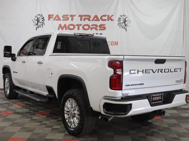 Photo of 2022 WHITE Chevrolet Silverado 2500