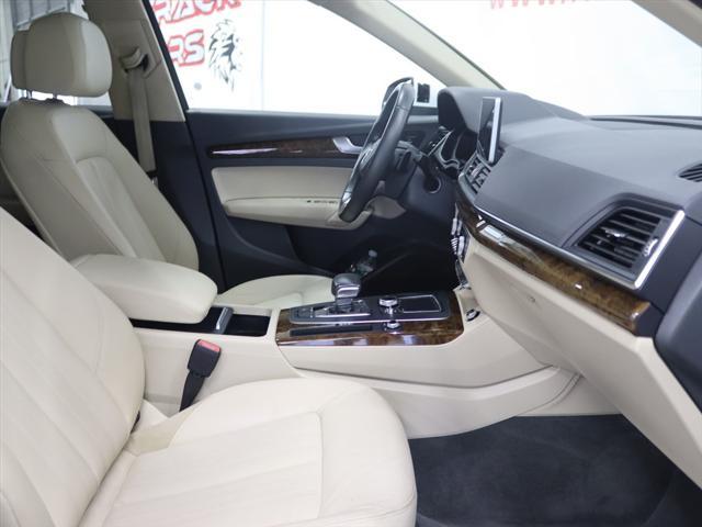 Photo of 2018 Ibis White Audi Q5