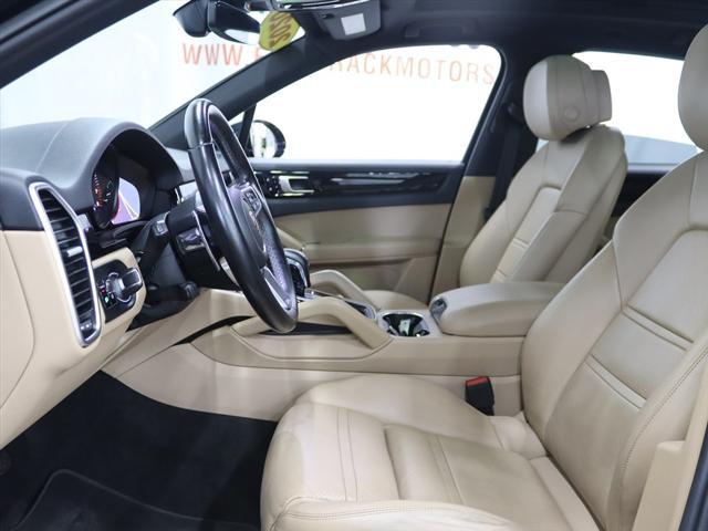 Photo of 2020 BLUE Porsche Cayenne