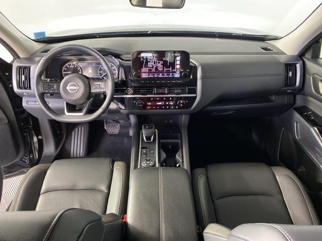 Photo of 2024 Black Nissan Pathfinder