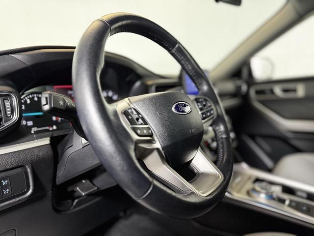 Photo of 2021 Black Ford Explorer