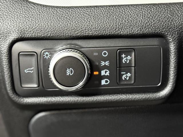Photo of 2021 Black Ford Explorer
