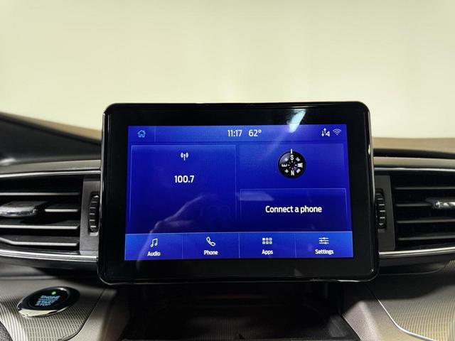 Photo of 2021 Black Ford Explorer