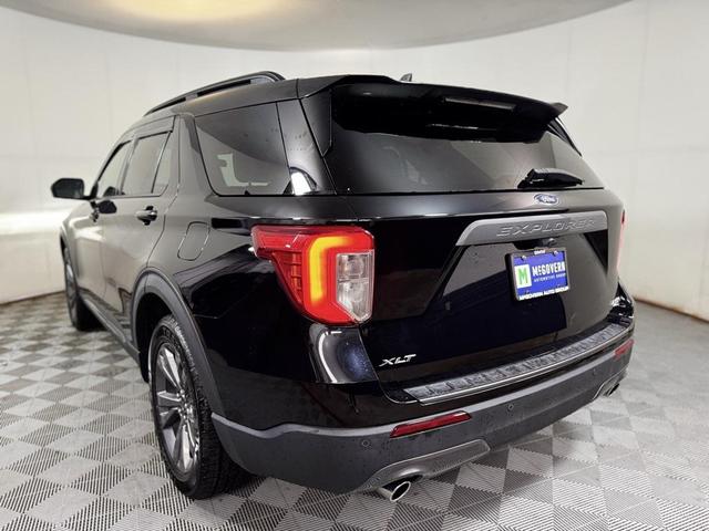 Photo of 2021 Black Ford Explorer