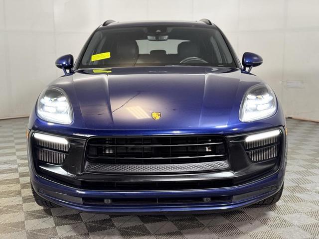 Photo of 2023 Gentian Blue Metallic Porsche Macan
