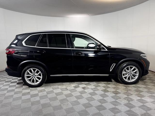 Photo of 2021 Jet Black BMW X5