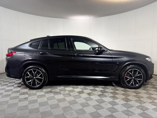 Photo of 2024 Black BMW X4