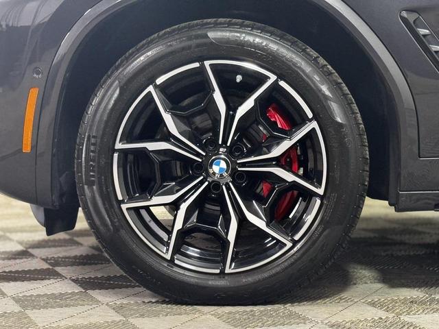 Photo of 2024 Black BMW X4