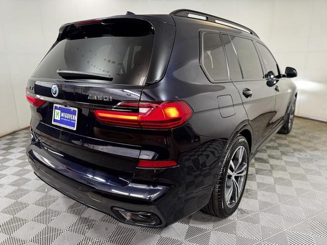 Photo of 2021 Carbon Black Metallic BMW X7