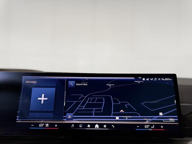 Photo of 2024 Alpine White BMW X7