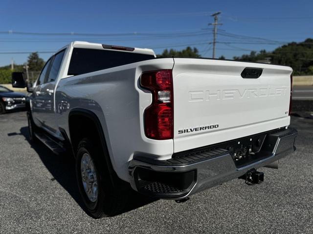Photo of 2023 Summit White Chevrolet Silverado 2500