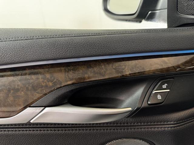 Photo of 2015 Black Sapphire Metallic BMW X6