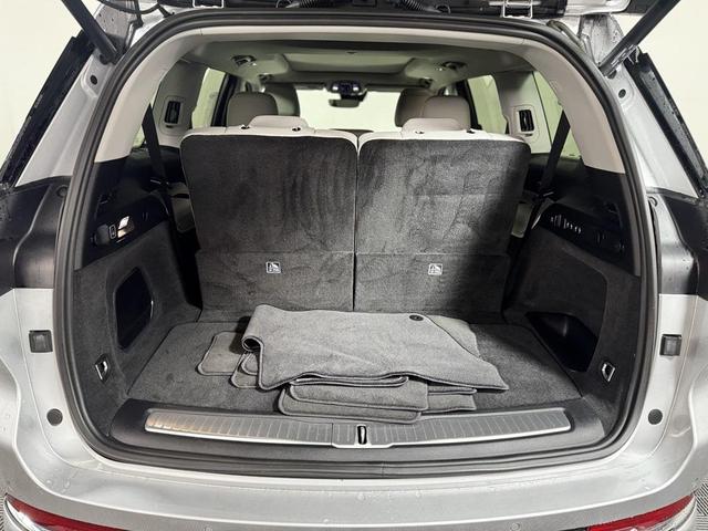 Photo of 2021 Silver Zynith Jeep Grand Cherokee L