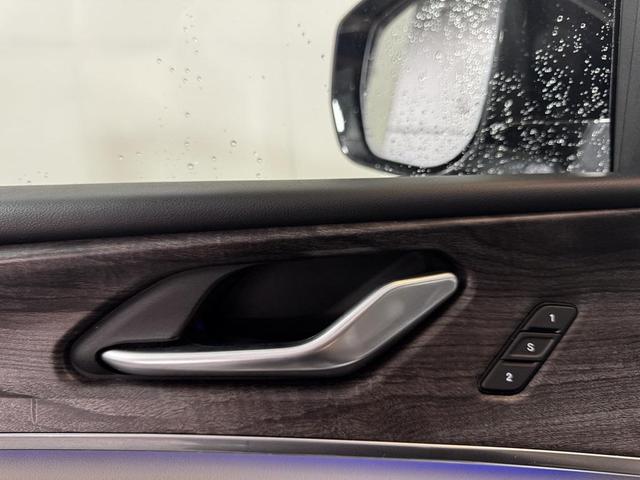 Photo of 2021 Silver Zynith Jeep Grand Cherokee L