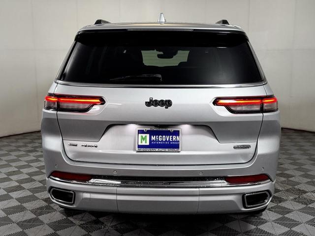 Photo of 2021 Silver Zynith Jeep Grand Cherokee L