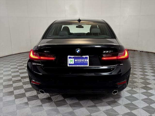 Photo of 2021 Jet Black BMW 330