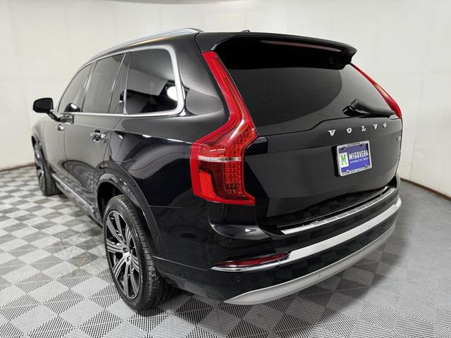 Photo of 2022 Onyx Black Metallic Volvo XC90