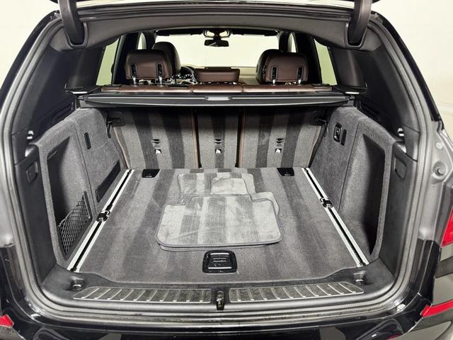 Photo of 2019 Jet Black BMW X3